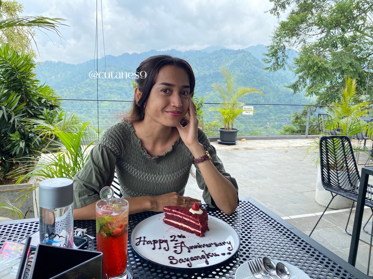 cutanes9's tweet photo. Happy second wedding anniversary my love to many many more. Love you so much Bee MasyaAllah Allahummabaarik 👩🏻‍❤️‍👨🏻🥰 https://t.co/6r7HSrWJqn