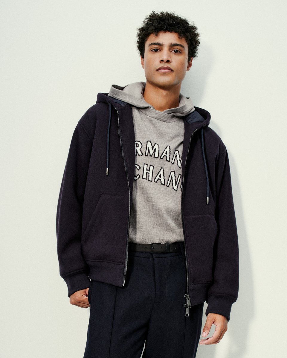 ARMANI_JAPAN's tweet photo. NEW PREPPY
ニュートラルカラーで彩る24秋冬コレクション --大きなロゴをアクセントに、洗練されたプレッピーなルックが完成しました #ArmaniExchange #AXfw24
Photo @marc_hibbert
https://t.co/4n3k2HUvGE https://t.co/aKRl7hnpxH