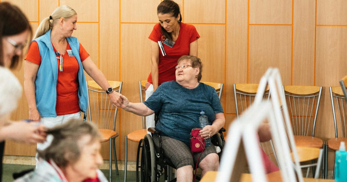 When disaster strikes senior care facilities, every detail matters! 🏥💧 It's not just about restoring property; it's about protecting our loved ones. Click here to see how it's different when restoring a senior facility: tinyurl.com/5fnpfprs 🌟  #SeniorCare