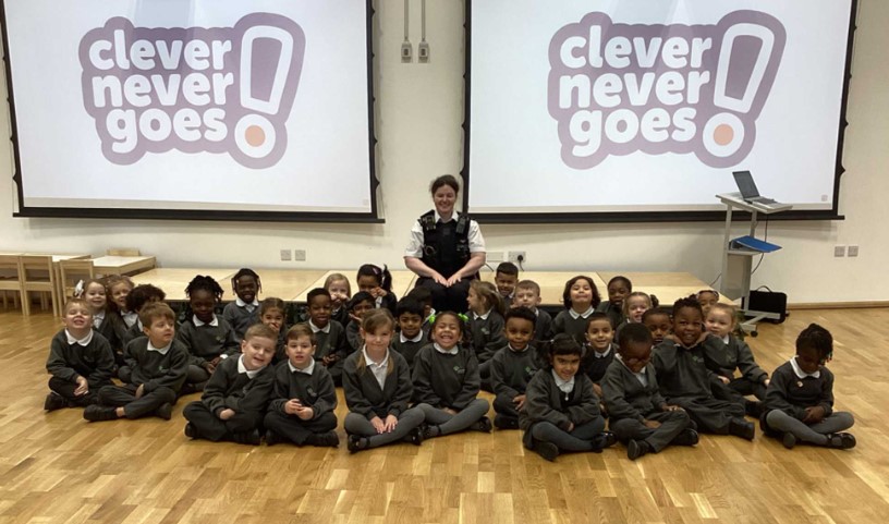 Lime Wood Primary School (@limewoodwat) on Twitter photo We were delighted to welcome back PC Ryan from the Safer Schools team <a href="/metpoliceuk/">Metropolitan Police</a> today. Reception & Y1 discussed the role that Police play in our community as well as a discussion around Clever Never Goes (Stranger Danger) #community #keepingsafe We were delighted to welcome back PC Ryan from the Safer Schools team <a href="/metpoliceuk/">Metropolitan Police</a> today. Reception & Y1 discussed the role that Police play in our community as well as a discussion around Clever Never Goes (Stranger Danger) #community #keepingsafe