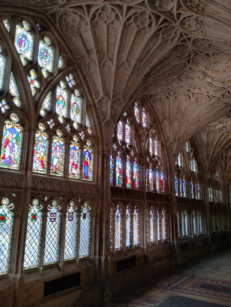 Career fair today in a beautiful location promoting Radiotherapy! @Charman2Emma <a href="/GH_apprentices/">Apprenticeships and Careers GHNHSFT💙</a>