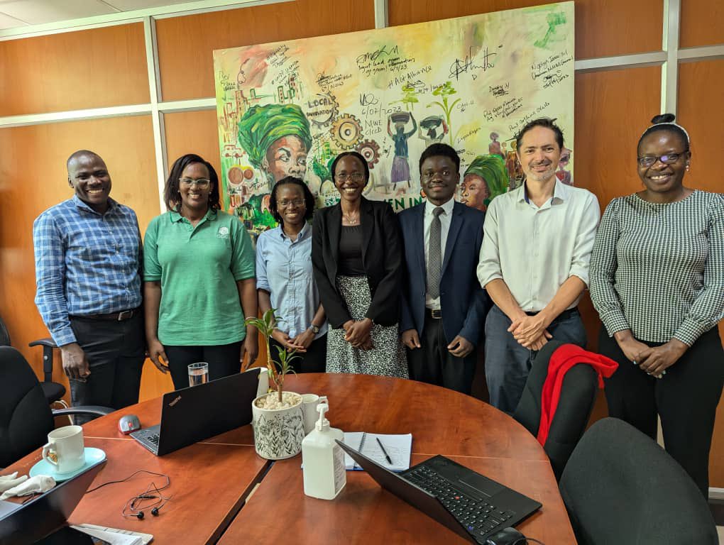Pablo Martínez (@pablo_gggi) on Twitter photo Had a productive discussion with the <a href="/CCD_UG/">Climate Change Department</a> & <a href="/LCOYUganda1/">Uganda Local Conference of Children and Youth</a> as we explored ways to strengthen youth engagement in #greengrowth initiatives.
Key focus areas:
💡 Building capacity for youth engagement
☘️ Enhancing access to opportunities
🤝 Promoting #collaborative approaches Had a productive discussion with the <a href="/CCD_UG/">Climate Change Department</a> & <a href="/LCOYUganda1/">Uganda Local Conference of Children and Youth</a> as we explored ways to strengthen youth engagement in #greengrowth initiatives.
Key focus areas:
💡 Building capacity for youth engagement
☘️ Enhancing access to opportunities
🤝 Promoting #collaborative approaches