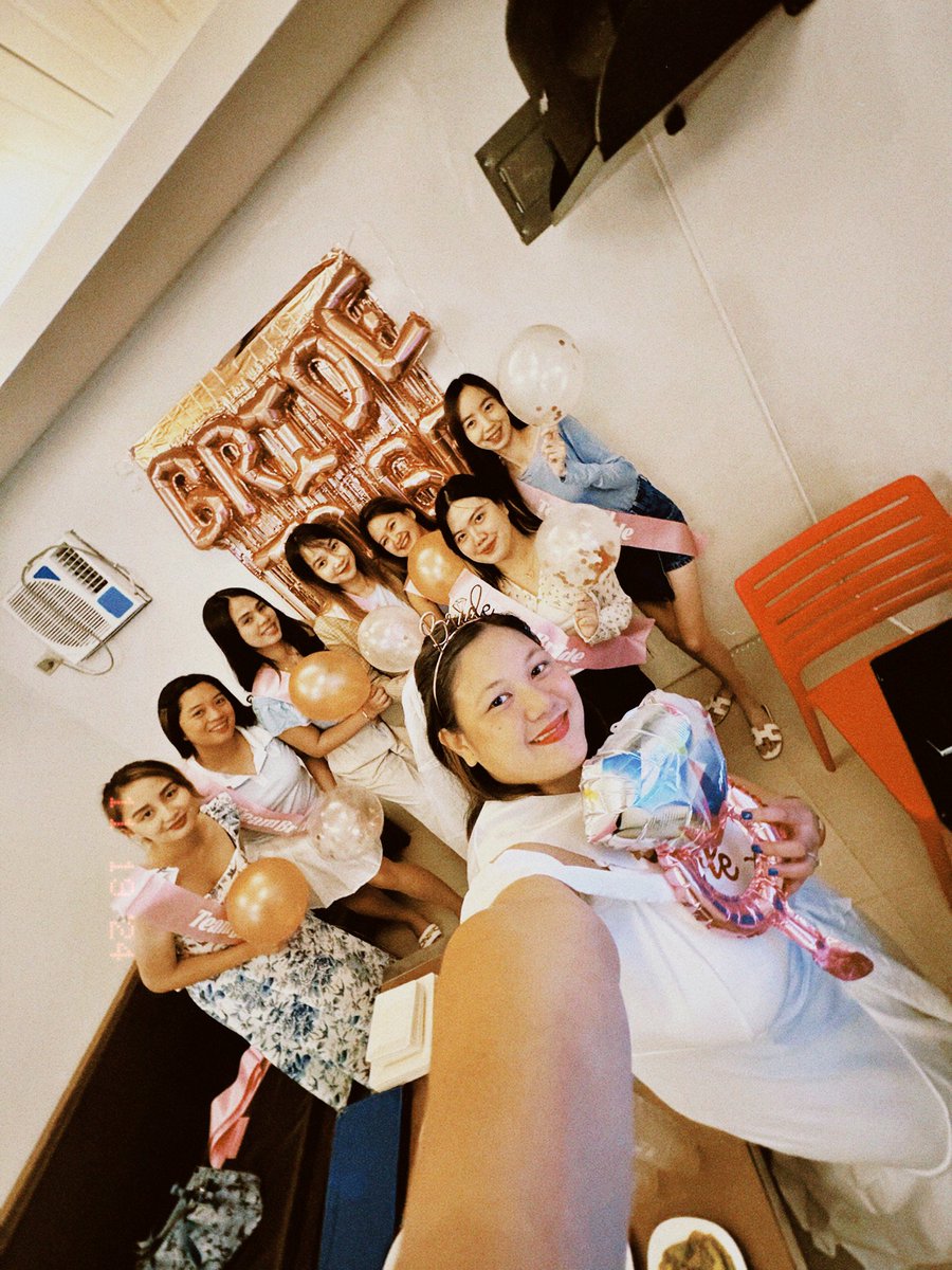 talastaswency's tweet photo. 🤍 2nd bridal shower.
👰🏻‍♀️ bebs’ soon-to-be bride, Geelian.
💐 reunited with HS friends after 10 years.
🎂 another core memory unlocked. https://t.co/ybLAWaTIPp