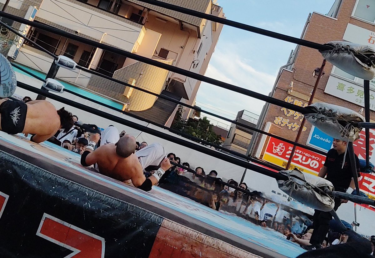 ＠喜多見

「今日は勝てるかもしれない！」

星野さんのアピール！

………ちょっと長すぎたw

#星野勘九郎 選手
#神谷英慶 選手
#bjw