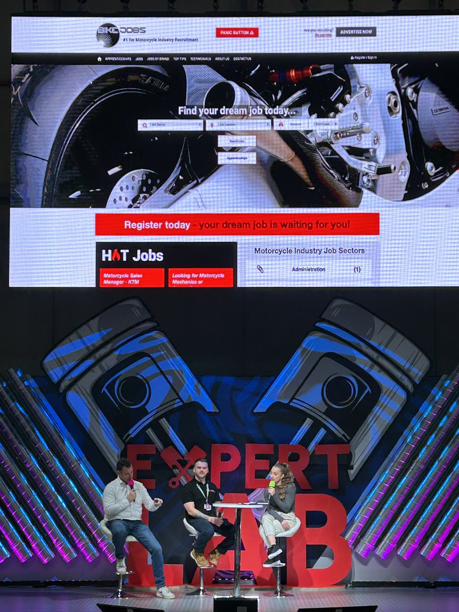 BikeJobs_uk's tweet photo. Talking all things motorcycle jobs and careers at Motorcycle Live! @motorcyclelive @officialgracew #motorcyclejobs #bikejobs https://t.co/5CVnKIpFcn