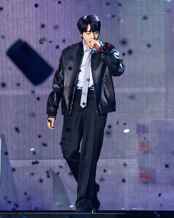 gucci's tweet photo. In Seoul, Global Brand Ambassador #Jin from @bts_bighit performed in looks from #Gucci’s latest collections designed by Creative Director Sabato De Sarno to mark the release of his solo album ‘Happy.’ https://t.co/16eY3lW9g7