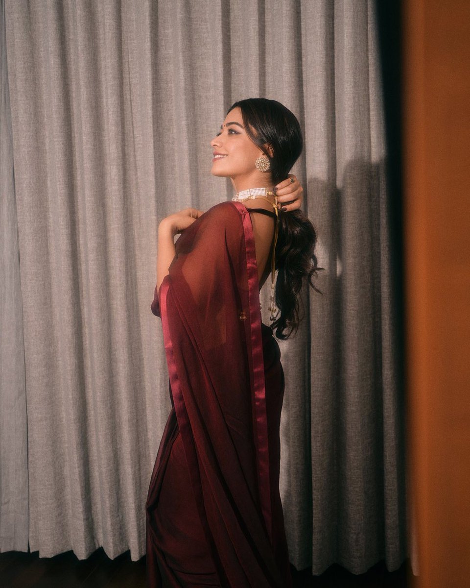 iamRashmika's tweet photo. A night to remember- 17.11.2024 
Patnaaaaaaa! 
I love you toooo much thankyou so much for this kind of maddening love! ❤️ https://t.co/BHDJFFVdTV