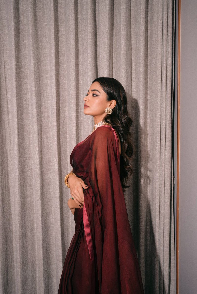 iamRashmika's tweet photo. A night to remember- 17.11.2024 
Patnaaaaaaa! 
I love you toooo much thankyou so much for this kind of maddening love! ❤️ https://t.co/BHDJFFVdTV