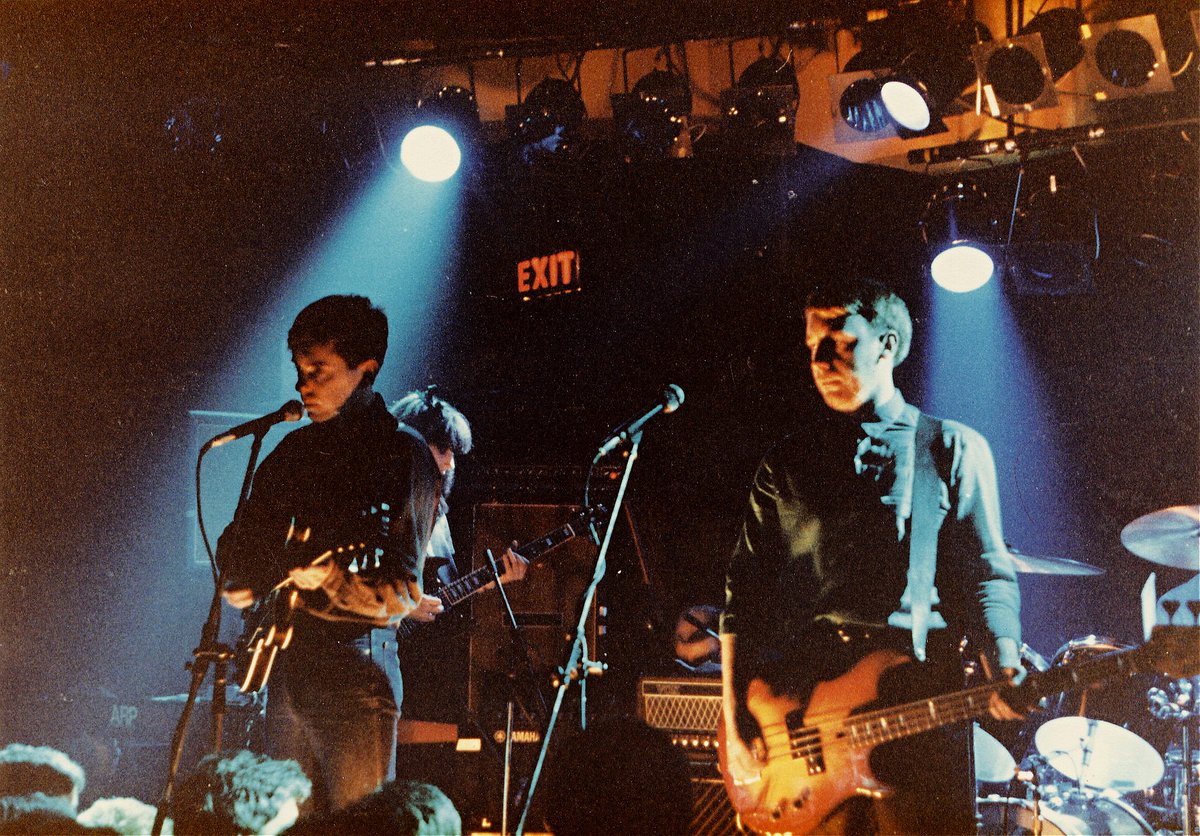 DGBOOKS's tweet photo. Available now in all good book &amp; record shops worldwide , Dec Hickey's new hardback book with 7" single 'From Heaven To Heaven - New Order Live - get the book here https://t.co/aoNOcsocOi  @41Rooms @neworder @turnarounduk @CargoRecords_DE @MVDInc https://t.co/t3rcq8SPNB