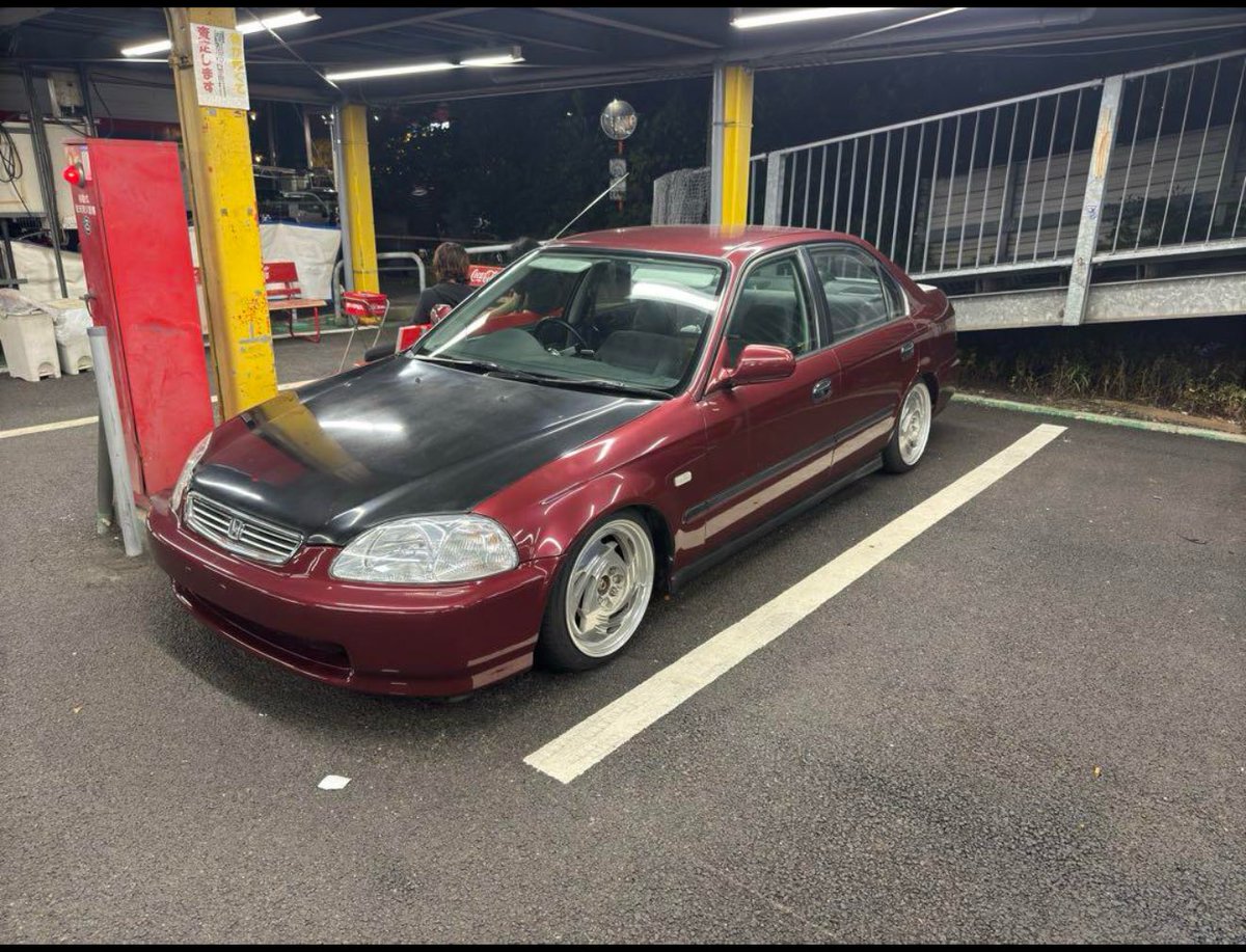 ゆるぼ
シビックフェリオ EK3 5mt  売ろうと思います

エンジンも快調
外装
ワンオフのバッドフェイスボンネット（純正ボンネットあり）
トランクドマーニトランク
フルクリアドマーニテール（純正ドマーニテールあり）
ホイール マッドシャーク16インチ

以下ツリーにて  
#車売ります