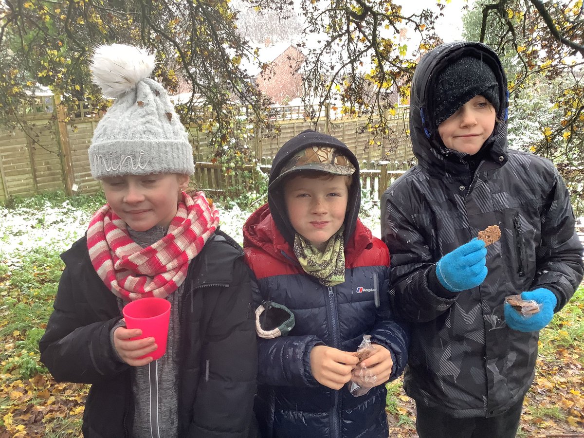 LittledeanSch's tweet photo. Maple Class had a great time doing outdoor learning in the Forest School area this morning, when not complaining of being cold! https://t.co/hCFlQEsgyI