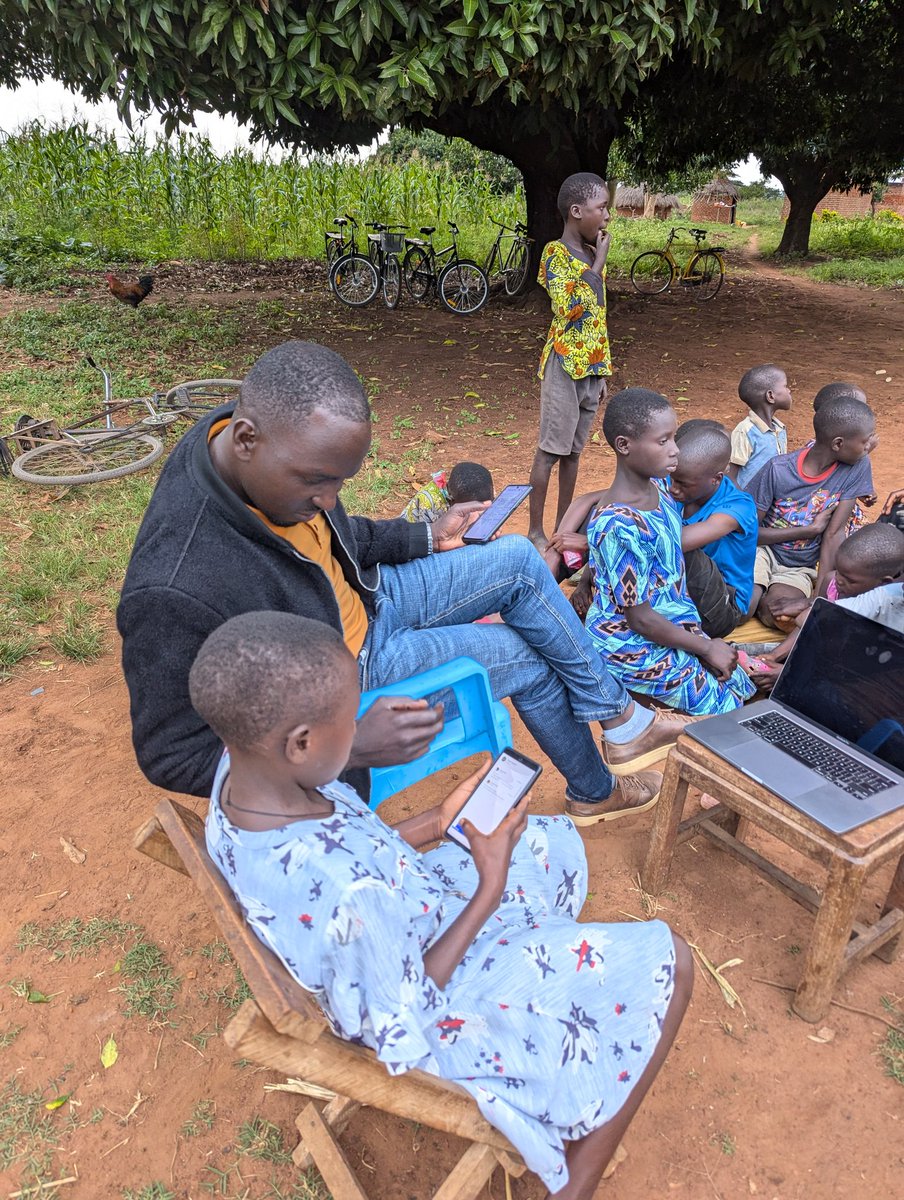 murphycharity_'s tweet photo. Building Dreams of Rural Children Through Technology

From exchanging letters with pen pals to learning digital skills, these children are gaining hope, confidence, and dreams for a brighter future.  

Together, we can empower children to dream big and thrive. https://t.co/BRTf1h3Vl0