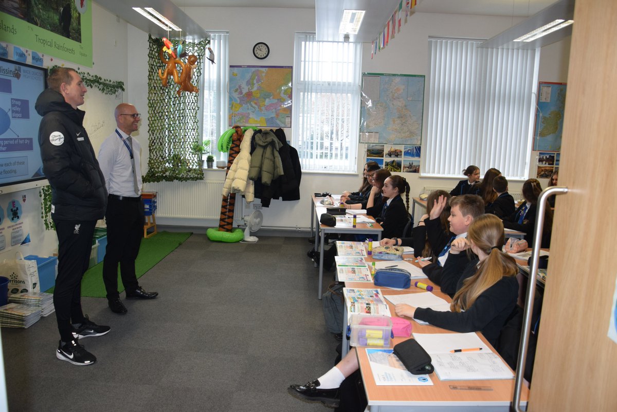 Amazing visit from Chris Kirkland today! 🎉 He signed gloves for Alex Wall's birthday 🧤🎂, he took the time to do some learning walks  &amp; spoke about his inspiring career, giving words of encouragement that left everyone buzzing with excitement!💬💙 #WadeDeacon #Inspiration