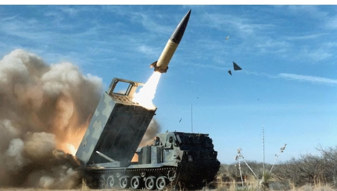RobiReit's tweet photo. Ukraine strikes Russia with US-supplied ATACMS missiles for the first time, targeting a military facility in Bryansk. Moscow warns of nuclear response under its revised doctrine, but experts suggest this is a tactic to deter Western support for Kyiv. #Ukraine #Russia #ATACMS https://t.co/9QYTPmKPo2