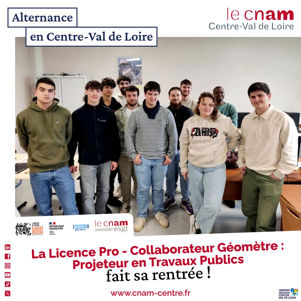 🙂 Bienvenue aux alternants de la 2ème promotion de la Licence Pro - Collaborateur Géomètre : Projeteur en Travaux Publics !
🎯 bit.ly/3Xe7JMt 
#apprentissage  #geometre #batiment #Topographie #drone #urbanisme #licencepro #travauxpublics #topographe