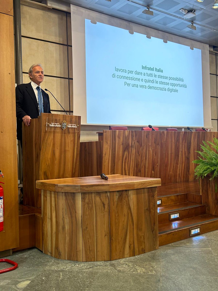 📍Ad Aosta  l’ottava tappa di “Infratel incontra le Regioni”.
 Il punto sui progetti in corso e le prospettive per il futuro.

<a href="/mimit_gov/">MIMIT</a> 
<a href="/ANIE_Fed/">ANIE Federazione</a> 
@dipartimento