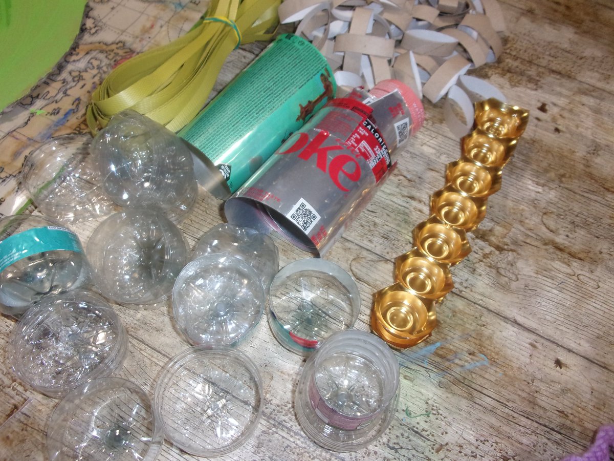 folkestoneshed's tweet image. Getting ready for tonight's session. Our Christmas decorations are always upcycled.
