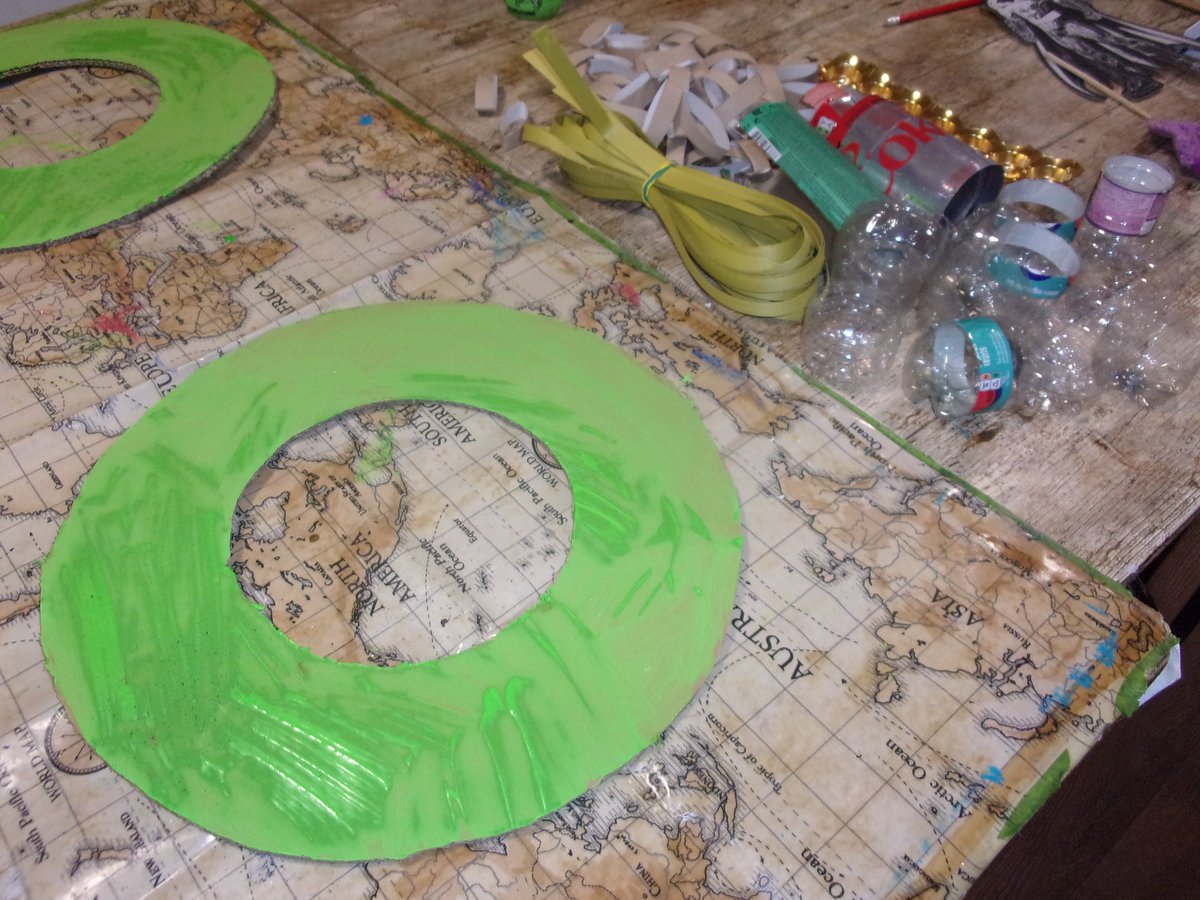 folkestoneshed's tweet image. Getting ready for tonight's session. Our Christmas decorations are always upcycled.