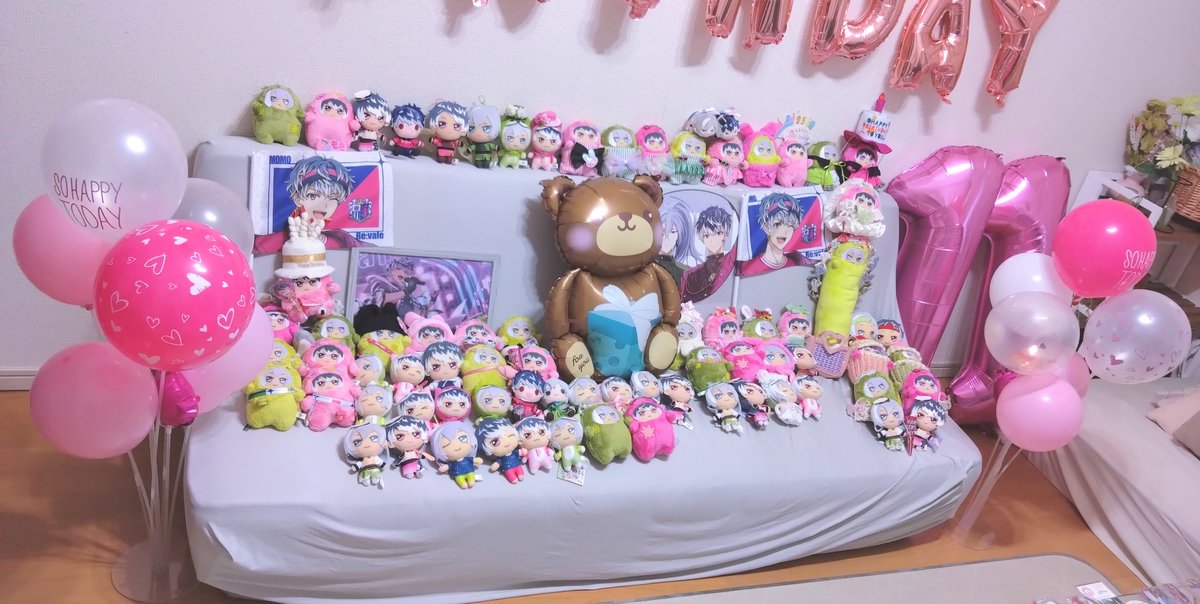 pada2_0527's tweet photo. 【募集】
来月12月24日ユキさんの誕生日の日にチネチッタ川崎でムビナナ上映前にレンスペ借りてG4Y鑑賞会&amp;ぬい撮り大会&amp;ユキさんお祝い会みたいなことをやろうと思ってます！

11時〜16時くらいまでを目安にあと5～6人程募集します。
相互FF外問わないのでご興味ある方リプかDMください❄ https://t.co/RzWmieYqbz