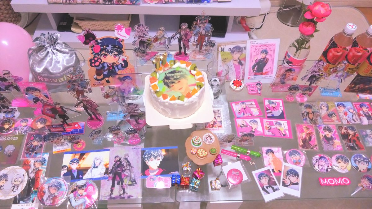 pada2_0527's tweet photo. 【募集】
来月12月24日ユキさんの誕生日の日にチネチッタ川崎でムビナナ上映前にレンスペ借りてG4Y鑑賞会&amp;ぬい撮り大会&amp;ユキさんお祝い会みたいなことをやろうと思ってます！

11時〜16時くらいまでを目安にあと5～6人程募集します。
相互FF外問わないのでご興味ある方リプかDMください❄ https://t.co/RzWmieYqbz
