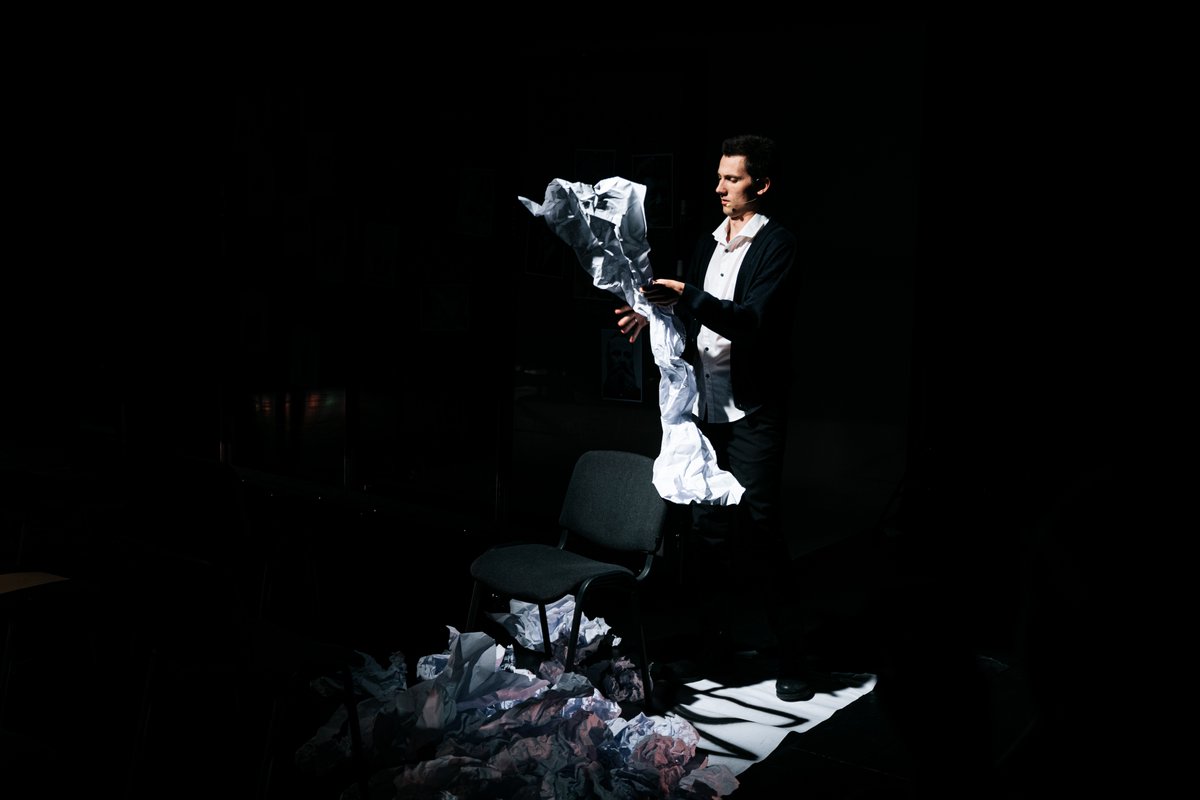 Dienu pēc valsts svētkiem laiks padomāt par mūsu nākotni - jauniešiem! Par to arī Kristas Burānes izrāde "Netikumīgie" 19. un 20. novembrī plkst. 19.00: bilesuparadize.lv/lv/performance…

Biļetes var iegādāties arī pie mums uz vietas skaidrā naudā!