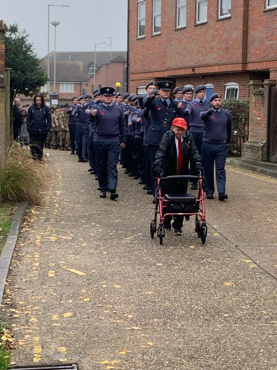 2204squadronatc's tweet photo. In commemoration of those who gave their lives in service of our country, 2204 squadron took part in Chesham’s Remembrance Parade. Thank you to all who showed to pay their respects. We will remember them. https://t.co/yZ2BzzLzcF