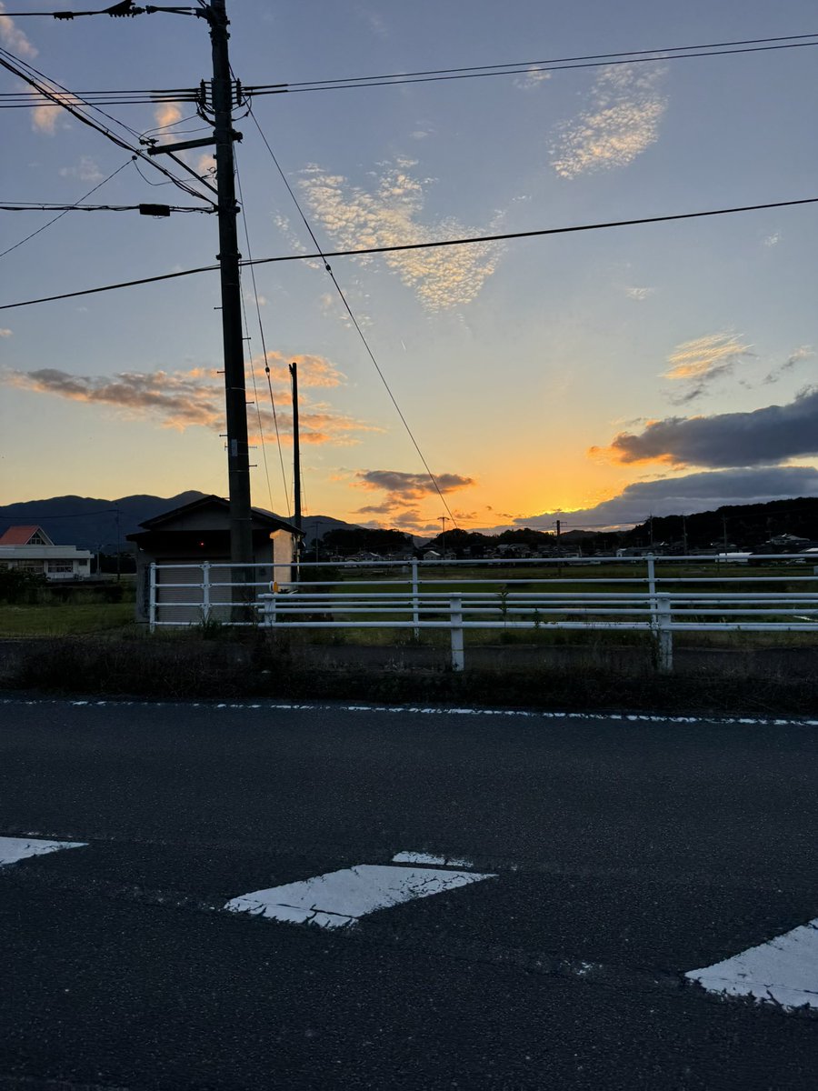 nisijinboy's tweet photo. 帰ってゴリパラ見ながら衣替えするか
#ゴリパラ
#糸島
#衣替え https://t.co/KudTiSJeWh