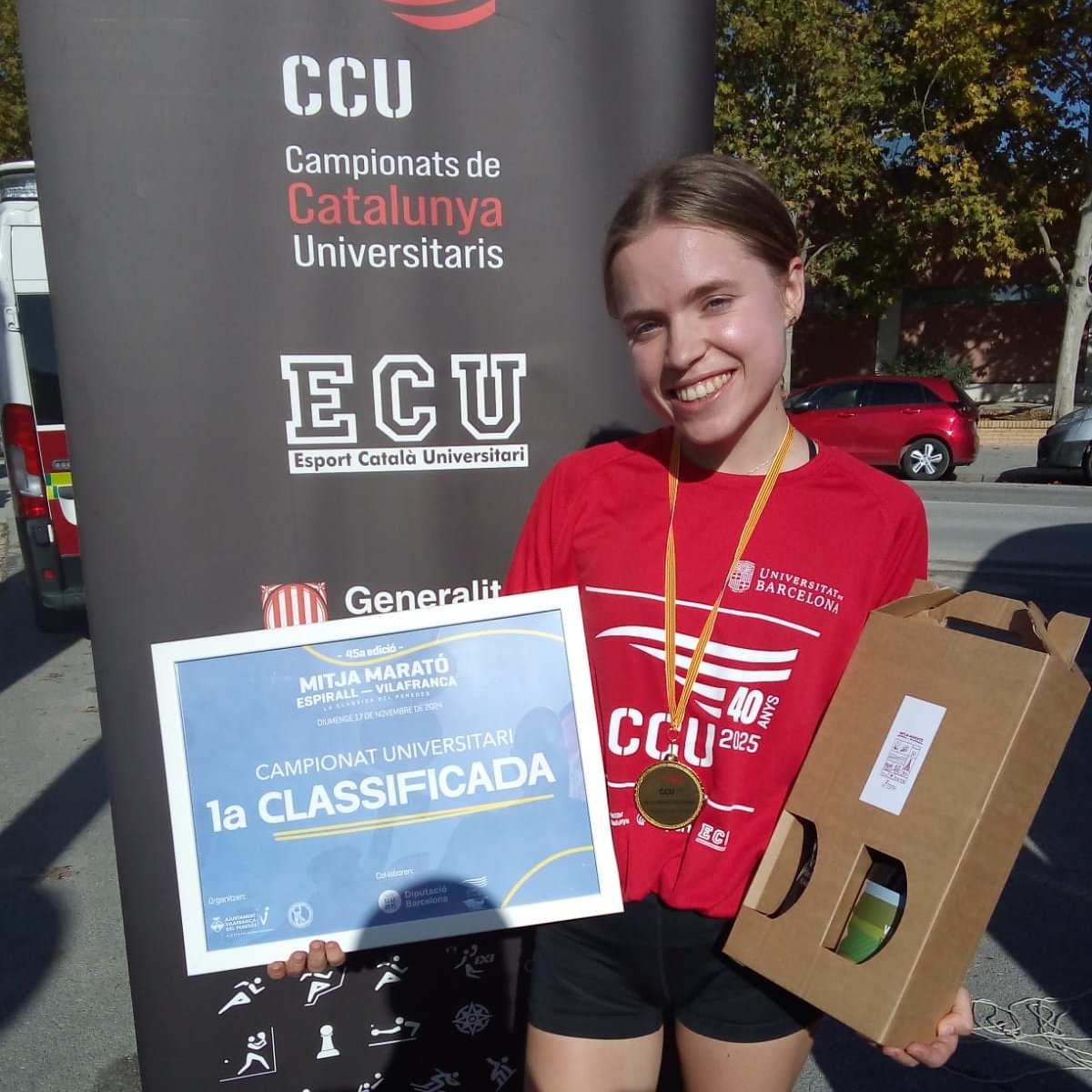 EsportsUB's tweet photo. #CCU25 | El 17 de novembre, a la Mitja Marató Espirall de Vilafranca, la nostra alumna Celine Sophie va quedar 1a classificada en la cursa femenina! 🏅

Una gran actuació que reflecteix l'esforç i la dedicació dels nostres esportistes.

#EsportsUB #EsportUniversitari https://t.co/DjTXoUo7YR