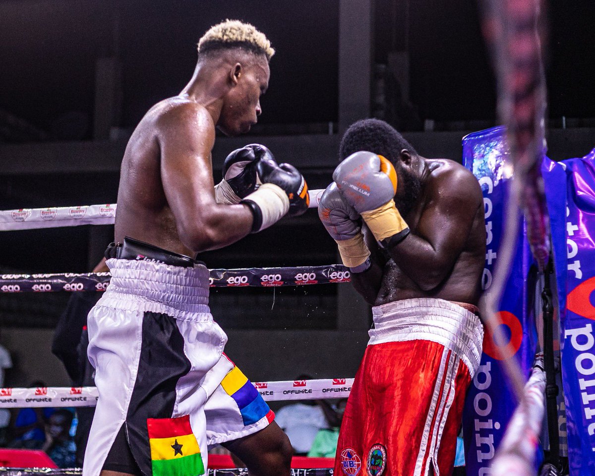 AcePowerBoxing's tweet image. @samuel_takyi95 improved his record from 4 wins and 4 KOs to 5 wins and 5 KOs when he stopped #emmanuelquattey in round 2 of their scheduled 8-round contest. The tormentor couldn’t torment. #boxing #ghanaboxing #africanboxing #street2champions #street2championsfightnight