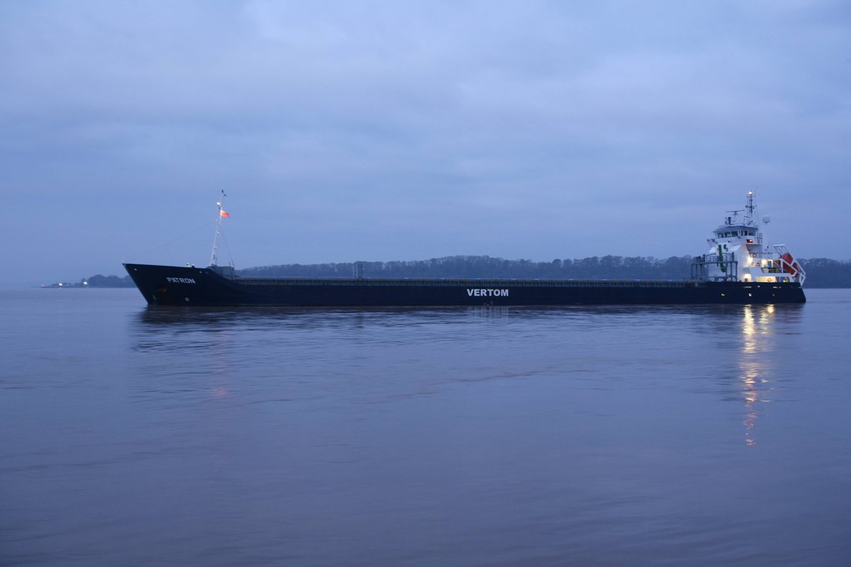 sharpnessmike's tweet image. 16th November PATRON arriving at Sharpness with a cargo of grain.