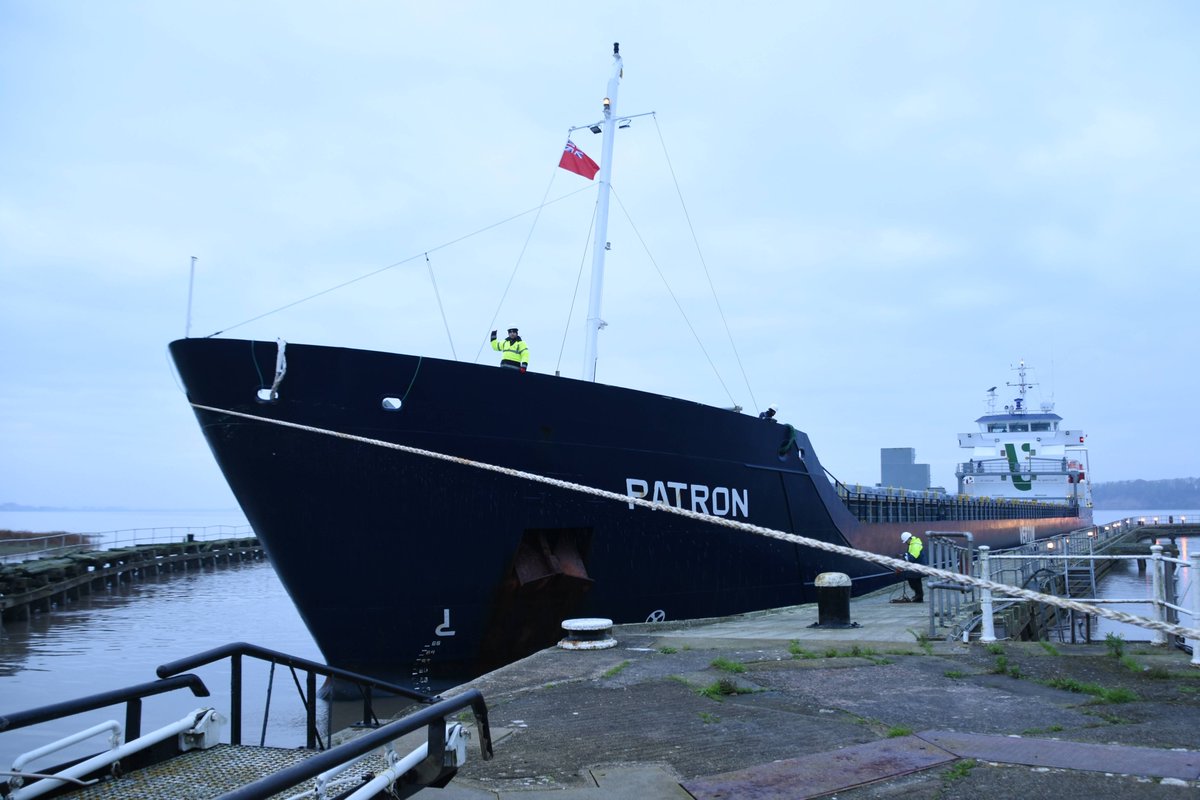 sharpnessmike's tweet image. 16th November PATRON arriving at Sharpness with a cargo of grain.