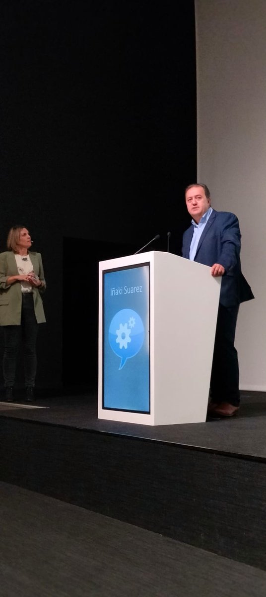 Iñaki Suarez, Director de Transformación Digital de <a href="/grupospri/">Grupo SPRI</a>, nos presenta las ayudas que desde SPRI en Datos, Cloud y Ciberseguridad se ofrecen a las empresas de Euskadi. Conoce cómo aprovechar estas oportunidades para impulsar tu negocio. #indusmedia <a href="/grupospri/">Grupo SPRI</a>