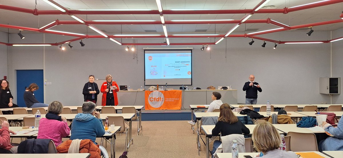 CfdtSego's tweet photo. Assemblée générale #cfdtsego :  Point adhésions et élus en hausse sur les #paysdelaloire 💪
#TousMobilisés pour défendre le droit des agents #FranceTravail et améliorer leurs conditions de travail ✊️ https://t.co/LpsGNU0dBP