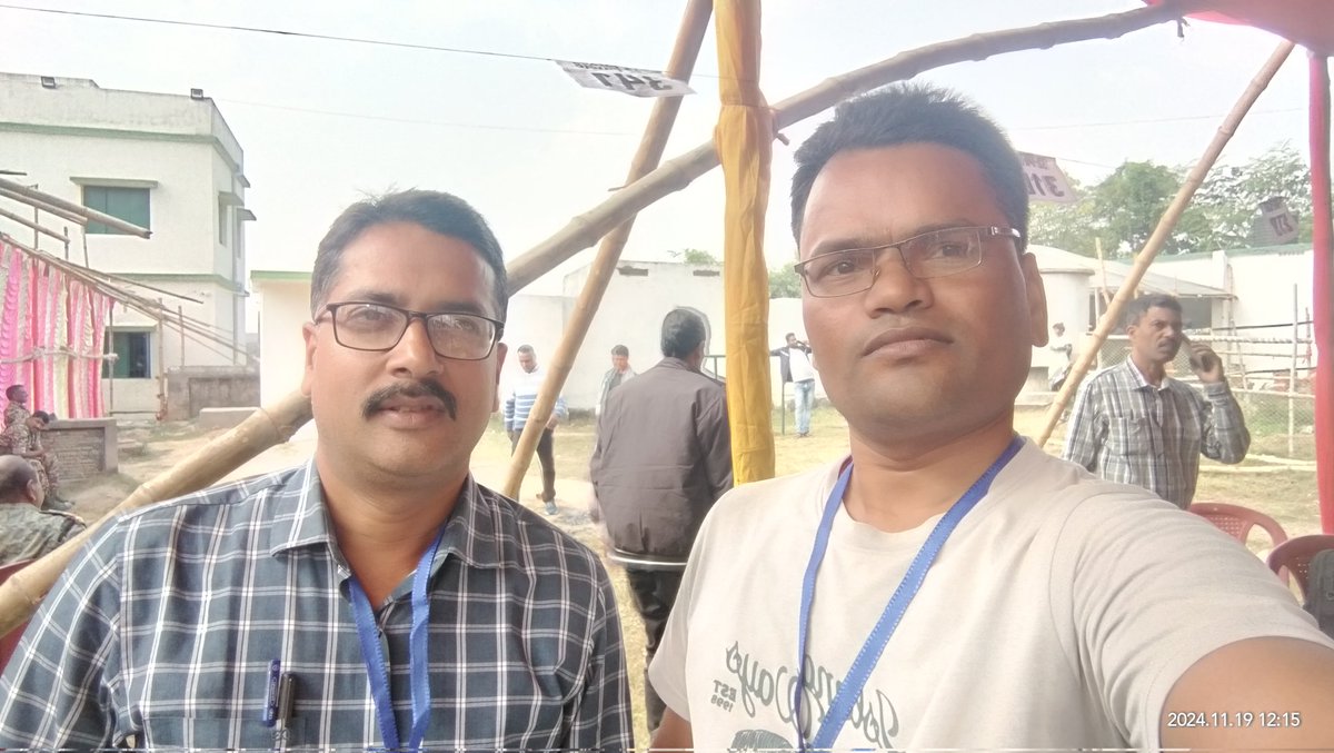 Ambrish261281's tweet photo. #onelectionduty
#AssemblyElections2024
33-Dumri
पहले मतदान, फिर जलपान।। https://t.co/yvZfKjTeu8