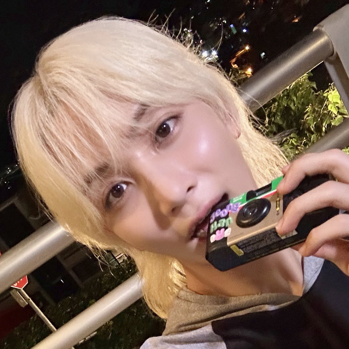너 지금 뭘 물고 있는 거야 !!!!!!!!!!!!!!!!!!!