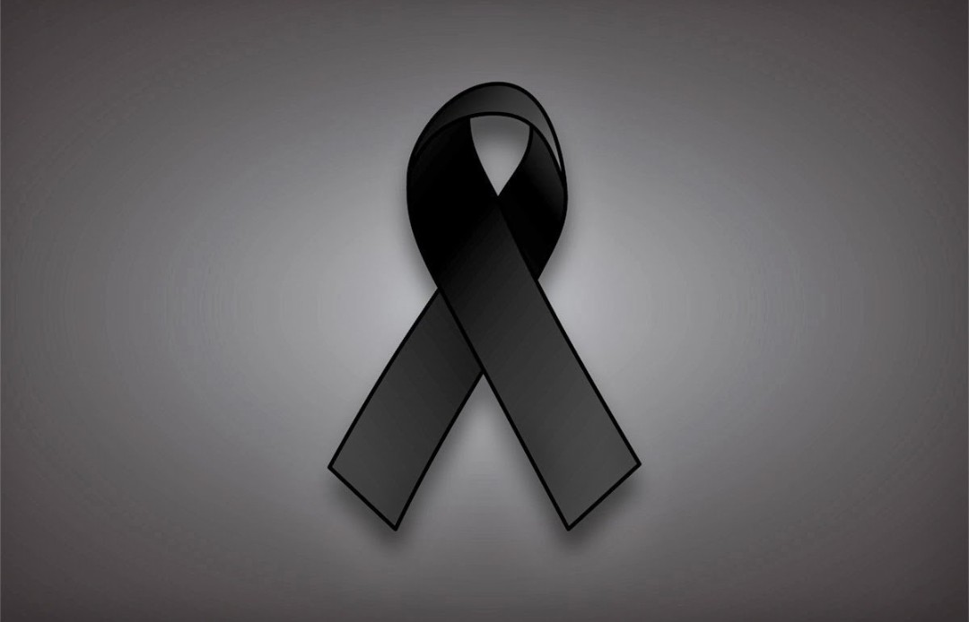 ¡¡Consternados, abatidos y desolados!!

Un compañero ha muerto arrollado por un conductor drogado y bebido.

Nuestro más sentido pésame a los familiares, amigos y compañeros.

Ráfagas al cielo, ha muerto un GC.

#DEP 💚🌹