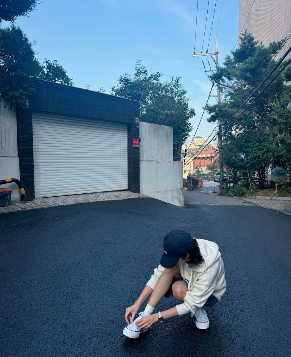 queenyeaji's tweet photo. yeyeji_seo ig update ☁️ https://t.co/UOU6ki0k0O