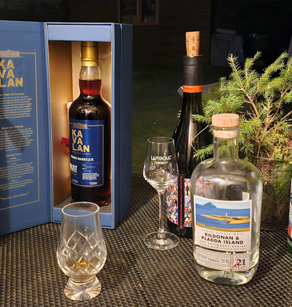 Malt_book's tweet photo. A weekend to with friends.

Arran Whisky Kavalan Whisky https://t.co/EKdjXFZXnK