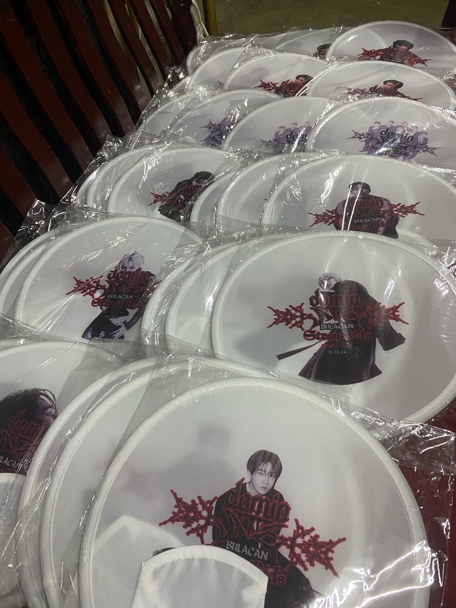 CONCERT NA SA SABADO!! 

Stray Kids Fan Support
♥ round fan 

♥ Nov. 23 '24 PH Arena
♥ 1:1 random claiming
♥ can trade on the spot
♥ rt and like appreciated

#StrayKids_dominATE #StrayKids