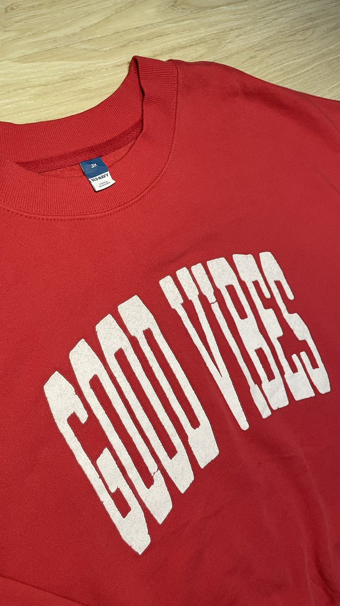 FuuShops's tweet image. ✨ Sweater แบรนด์ Old nevy สีแดงสวยมากผ้านุ่มสุดๆไม่คัน ไซส์ 3x อก 27 - 28 ยาว 21 ไม่มีตำหนิเลย 🥰
📌 ราคา : 200 - 
📬 ค่าส่งเปิดร้านใหม่ 29฿
ช่องทางสั่งซื้อสินค้า 👉 Line : @953hlttg 
หรือกดลิ้งก์ liff.line.me/1645278921-kWR…

#เสื้อผ้ามือสอง #มือสองสภาพดี #2hand #เสื้อกันหนาวมือสอง