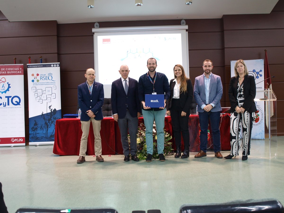JovenesQuimicos's tweet image. Congratulations to @celiacb90 @Cambridge_Uni, @CoralieJehanno @PolykeyPolymers, @mato_mauro 
@maxplanckpress and @antorna @unibern for being awarded with the Young Reserchers Postdoctoral Prize of the @JovenesQuimicos  @RSEQUIMICA