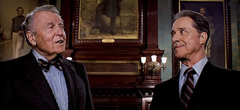 I produttori di panettoni artigianali che rinnovano anche quest'anno l'esperimento sociale dal titolo "fino a che prezzo insensato possiamo spingere il prodotto con la gente che continua estasiata a comprarlo"