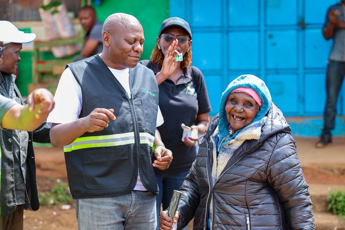 tiionykip's tweet photo. Sambaza Furaha Caravan today imeland in Othaya ,Nyeri,Look out for #SambazaFurahaNaSafaricom 
@SafaricomPLC https://t.co/xXEQtwv1SV
