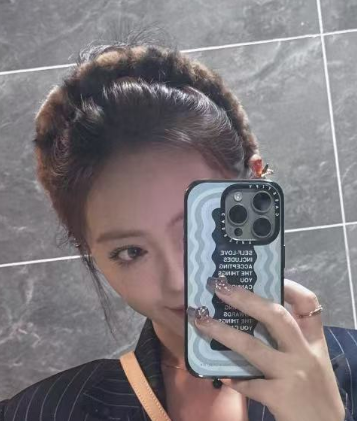 9DoorMaster's tweet photo. 【贫贱歹毒之相】锥子脸，额头宽，鼻子大，嘴巴大，下巴小而尖，整张脸如同一个锥子，做人必绝情，做事必做绝，心肠歹毒如同锥子扎心，英雄慧眼，退避三舍！ https://t.co/OqNXzp5aAy