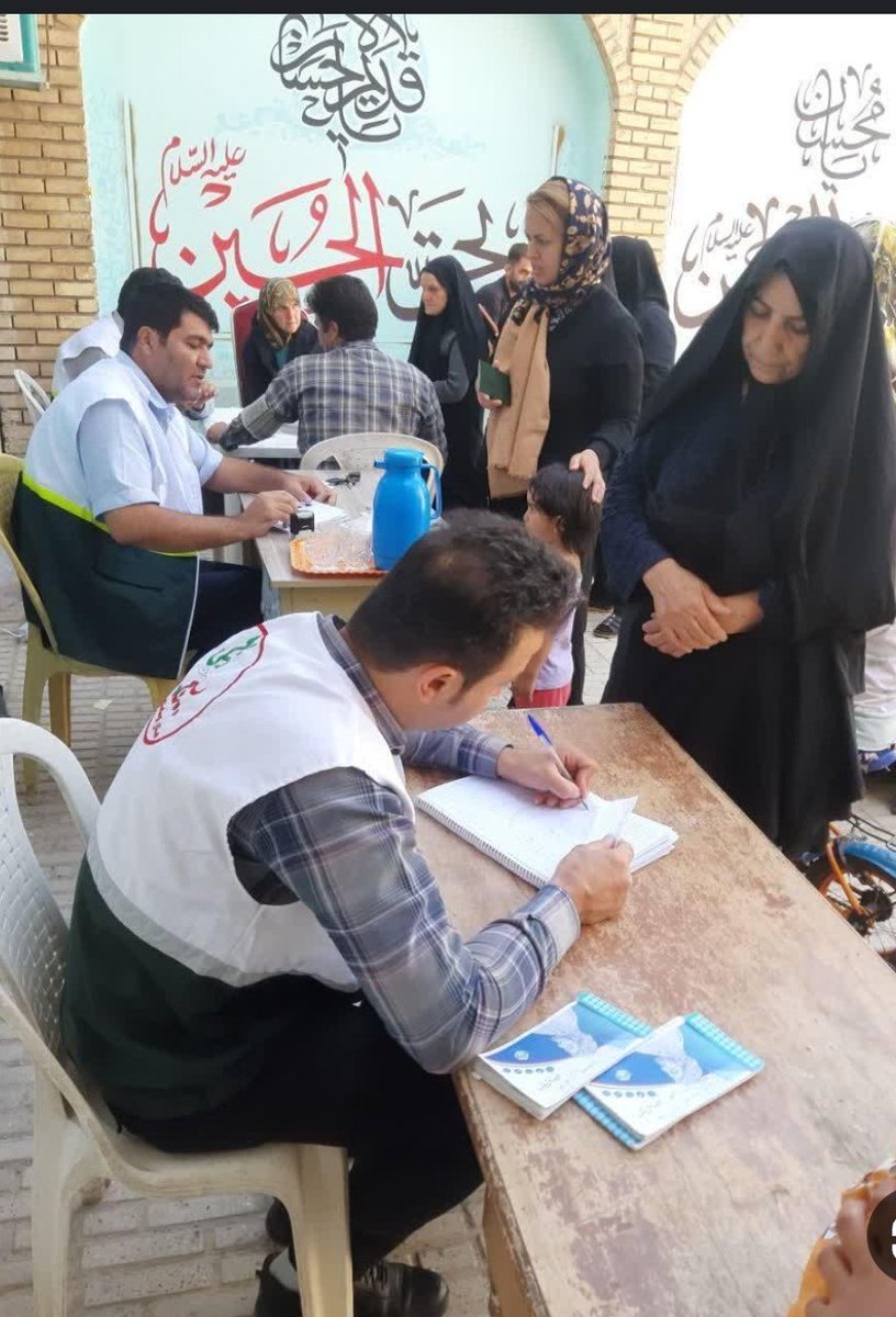 SeyedHo7263860's tweet photo. بسیج با ارائه خدمات پزشکی و بهداشتی، نیازهای اساسی جامعه را برطرف می‌کند. 
#بسیج_مردم 
#سنگر_خدمت https://t.co/3kkYnKqV52