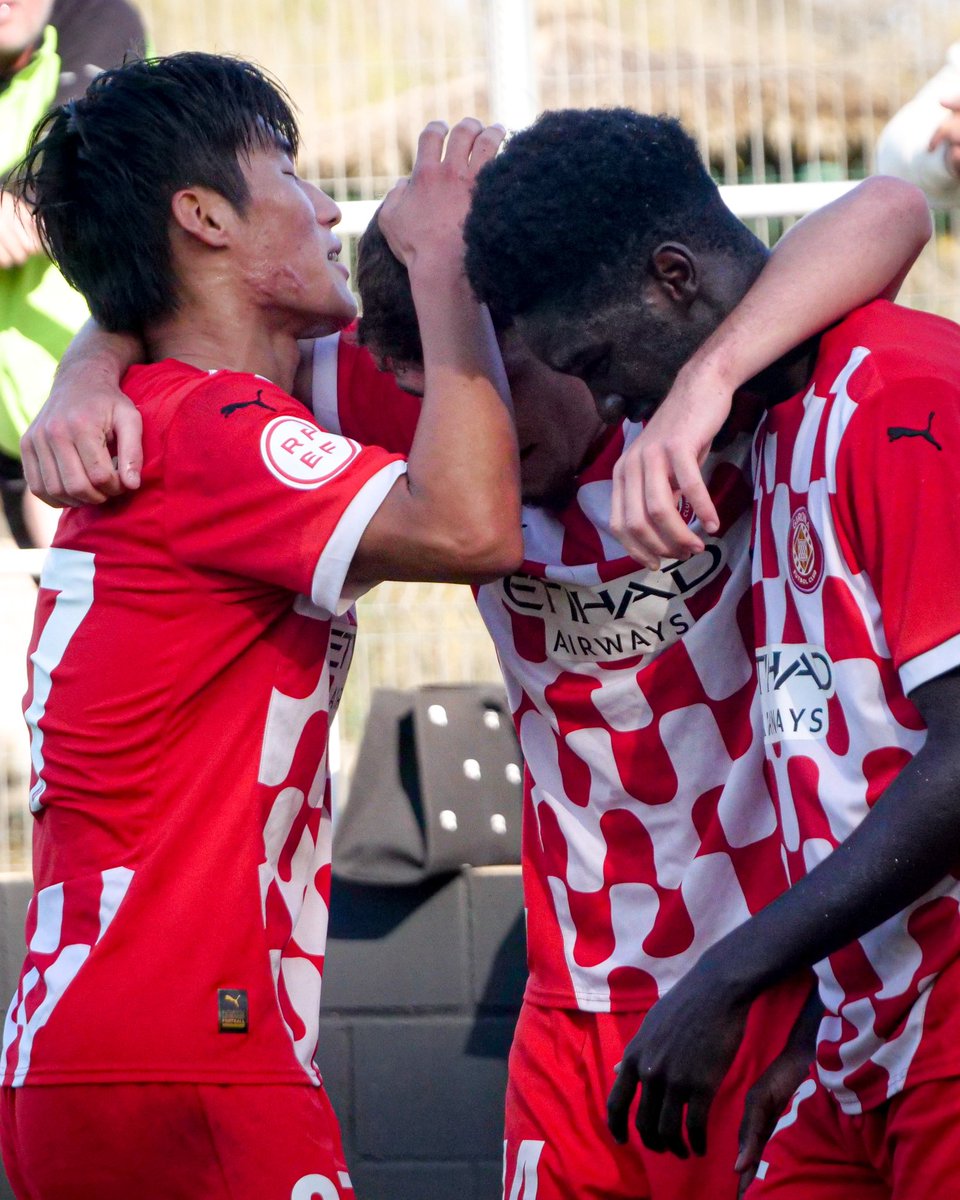 GFCAcademia's tweet photo. ✍️ CRÒNICA | Cap de setmana impecable

⚽️ El Girona B i el Juvenil A sumen els tres punts, i el Juvenil B segueix escalant posicions i se situa segon.

🔗 https://t.co/OqNb9IU7Bm https://t.co/bOOTKcufC9