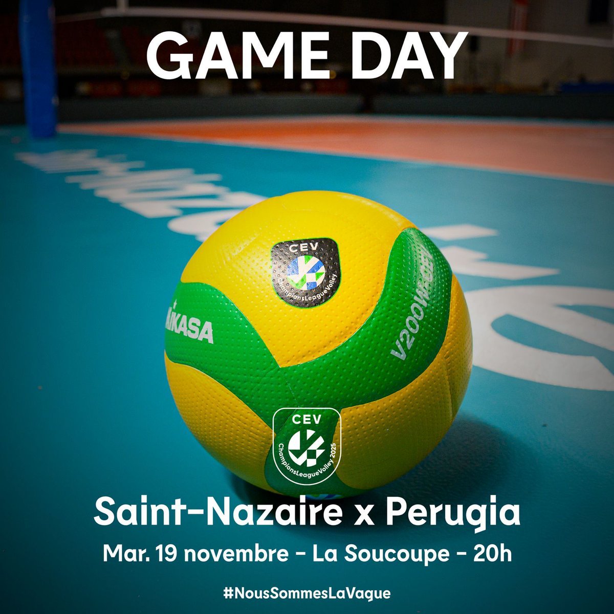 Snvba_44's tweet photo. 𝙄𝙏'𝙎 𝙂𝘼𝙈𝙀 𝘿𝘼𝙔 🇪🇺
🆚 Perugia
📍 La Soucoupe, Saint-Nazaire🇫🇷
⏰ 20h
📺 https://t.co/wx2OSMpfMg & Sport en France
Nos bleus poursuivent leur aventure européenne avec la réception ce soir à 20h de Perugia à la Soucoupe. 🌊
#SNVBA #perugia #saintnazaire #volleyball #CEV https://t.co/B8RBQGDhzE