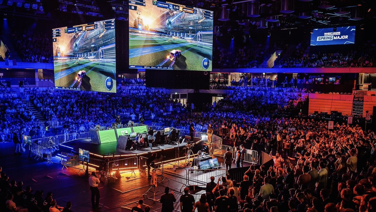 miracleplaygg's tweet photo. Is Rocket League Esports facing sustainability challenges?

Recently, RLCS World Champion Team BDS announced a shift in its competitive strategy, raising concerns about the sustainability of Rocket League Esports. 🏆

Psyonix, the developer of Rocket League (a subsidiary of Epic Games), plans to reset the ecosystem in 2025 with a bigger prize pool and new tournament formats. However, with traditional revenue models showing limitations, could blockchain-based platforms like Miracle Play offer solutions through transparent revenue sharing and increased fan engagement?

💬 What do you think, Miracle Gamers?

#MiraclePlay #RocketLeague #Esports #BlockchainGaming