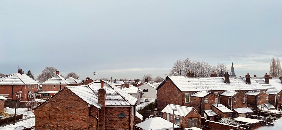Obligatory snow pic this morning, will probably be mostly gone by lunchtime!⛄️❄️ #snow #novembersnow #winter2024