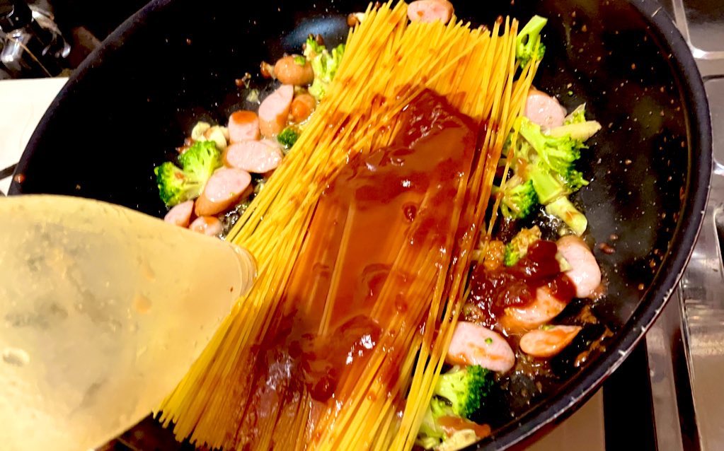 ButterCat_You's tweet photo. 暗殺者いろいろマシマシパスタ https://t.co/PNWGjSz8qE